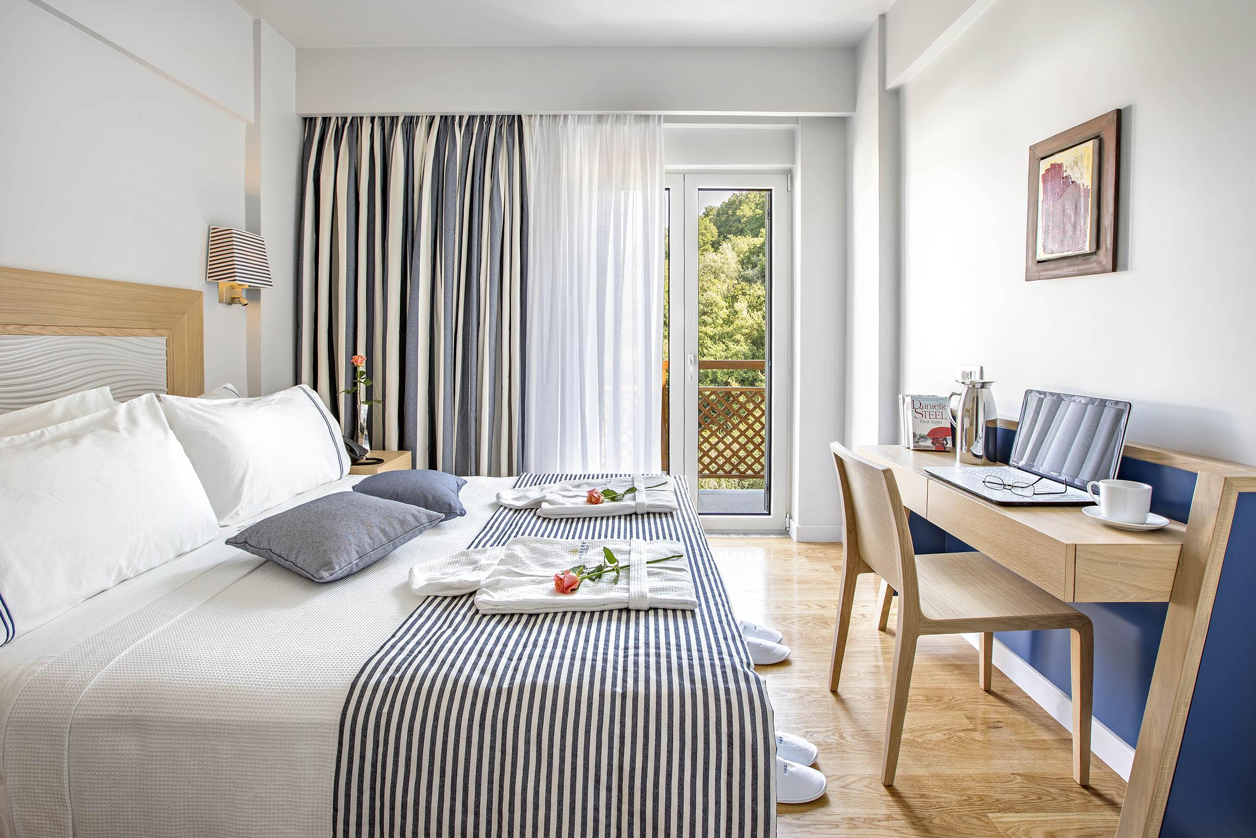 Mystery Skiathos Luxury Residence Extérieur photo